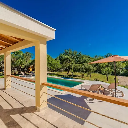 Volak Villa *
