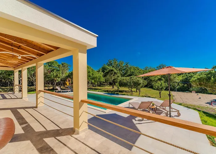 Volak Villa *